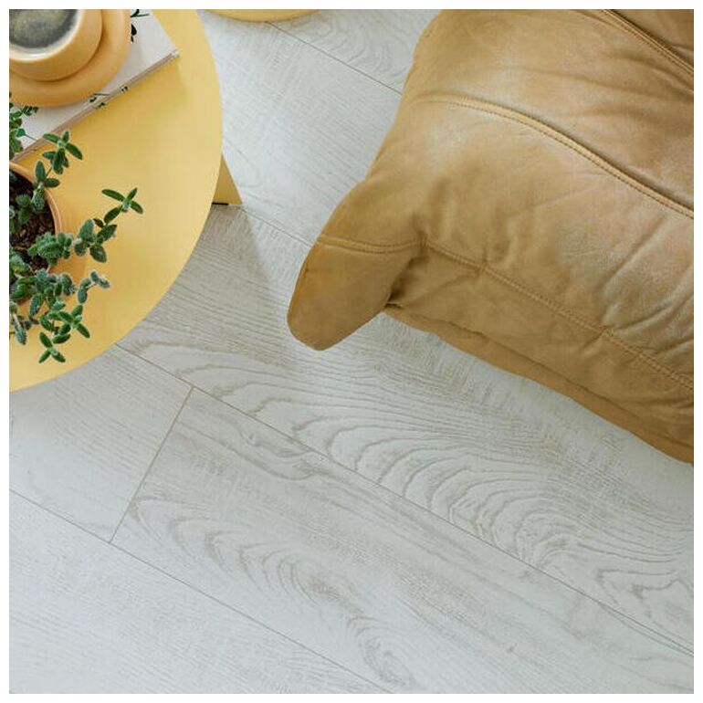 Jasna podłoga laminowana Chestnut White 62003061 imitująca bielone drewno kasztanowca - zdjęcie nr: 5
