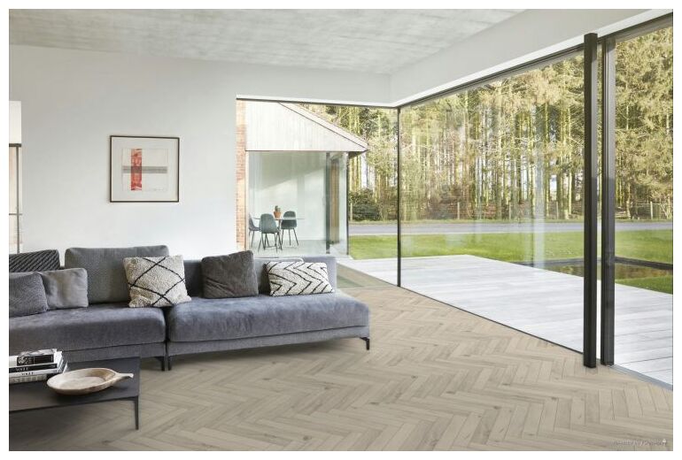 Jasne panele laminowane Gyant Light 62002703 w jodełkę z wyraźnym rysunkiem słojów i sęków - zdjęcie nr: 3