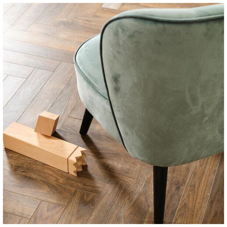 Panele laminowane Java Brown 62002719 jodełka w brązowym odcieniu z wyraźnym rysunkiem słojów - zdjęcie nr: 6