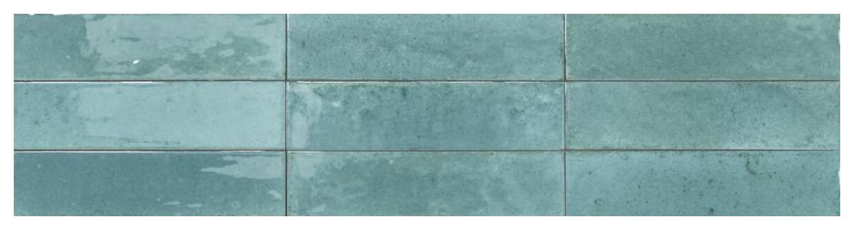 Błyszczący hiszpański gres Agadir Turquesa w odcieniach turkusu o wymiarach 7x28 cm