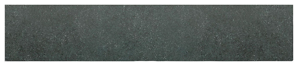 Matowy gres Stage Denim 6x30 o kamieniopodobnej fakturze w ciemnym odcieniu z przebarwieniami