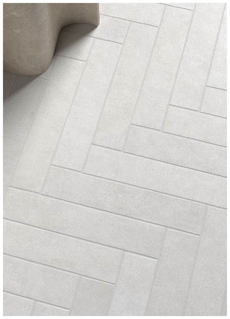 Białe matowe płytki Stage White gres 6x30 imitujące strukturę kamienia z subtelną teksturą - zdjęcie nr: 4