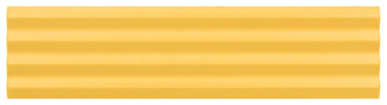 Mała matowa płytka Costa Nova Yellow Praia 5x20 o żółtym kolorze i strukturalnej powierzchni