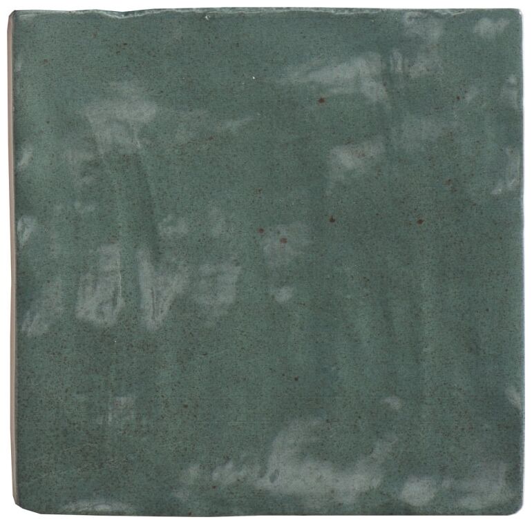 Błyszcząca zielona płytka Riad Green 10x10 cm z nieregularnymi tonalnymi przebarwieniami