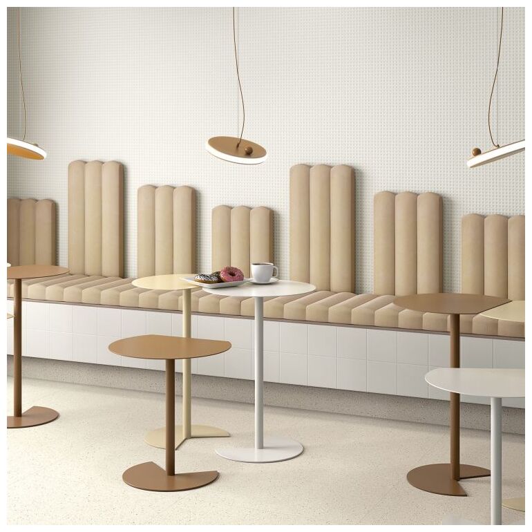 Mała matowa płytka ścienna Zepto Blanco w jasnym odcieniu bieli o wymiarach 13x13 cm - zdjęcie nr: 6