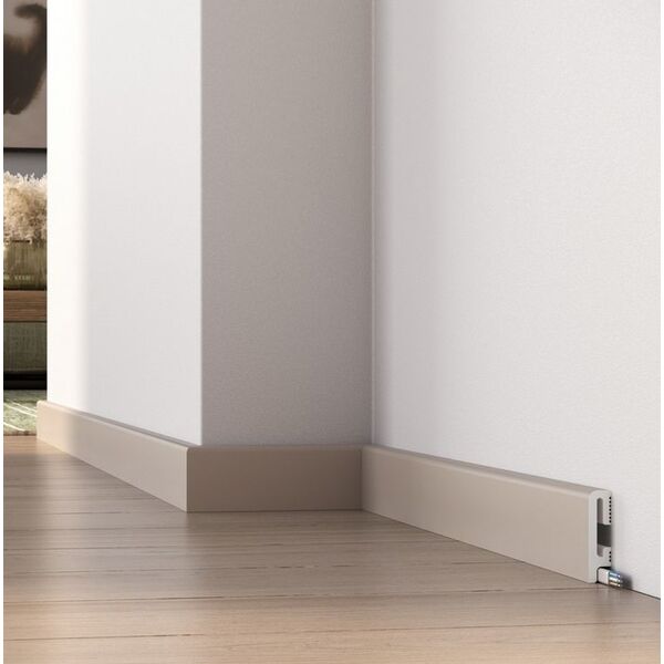 Listwa podłogowa Durofit Cappuccino PF060C w kolorze matowego cappuccino z prostym wykończeniem